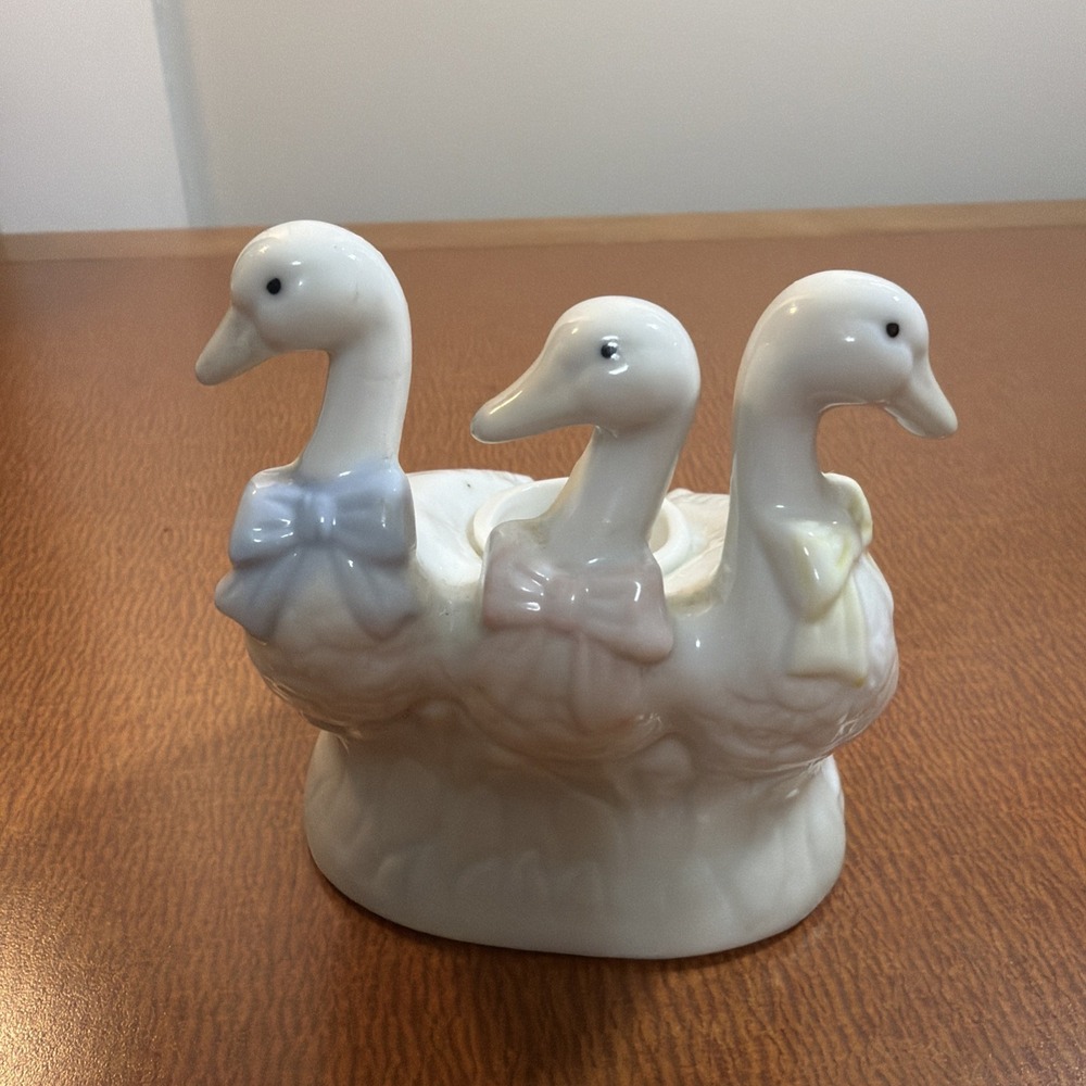 Vtg 1980s Porcelain Geese Taper Candle Holder Basket Pastel Bows Cottagecore